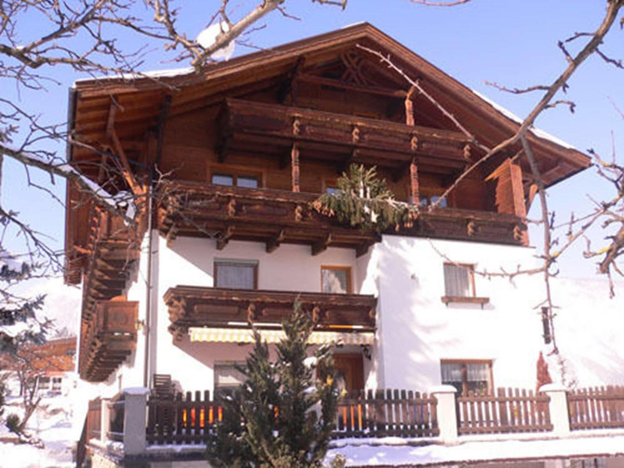 Gaestehaus Hackl Sautens Buitenkant foto