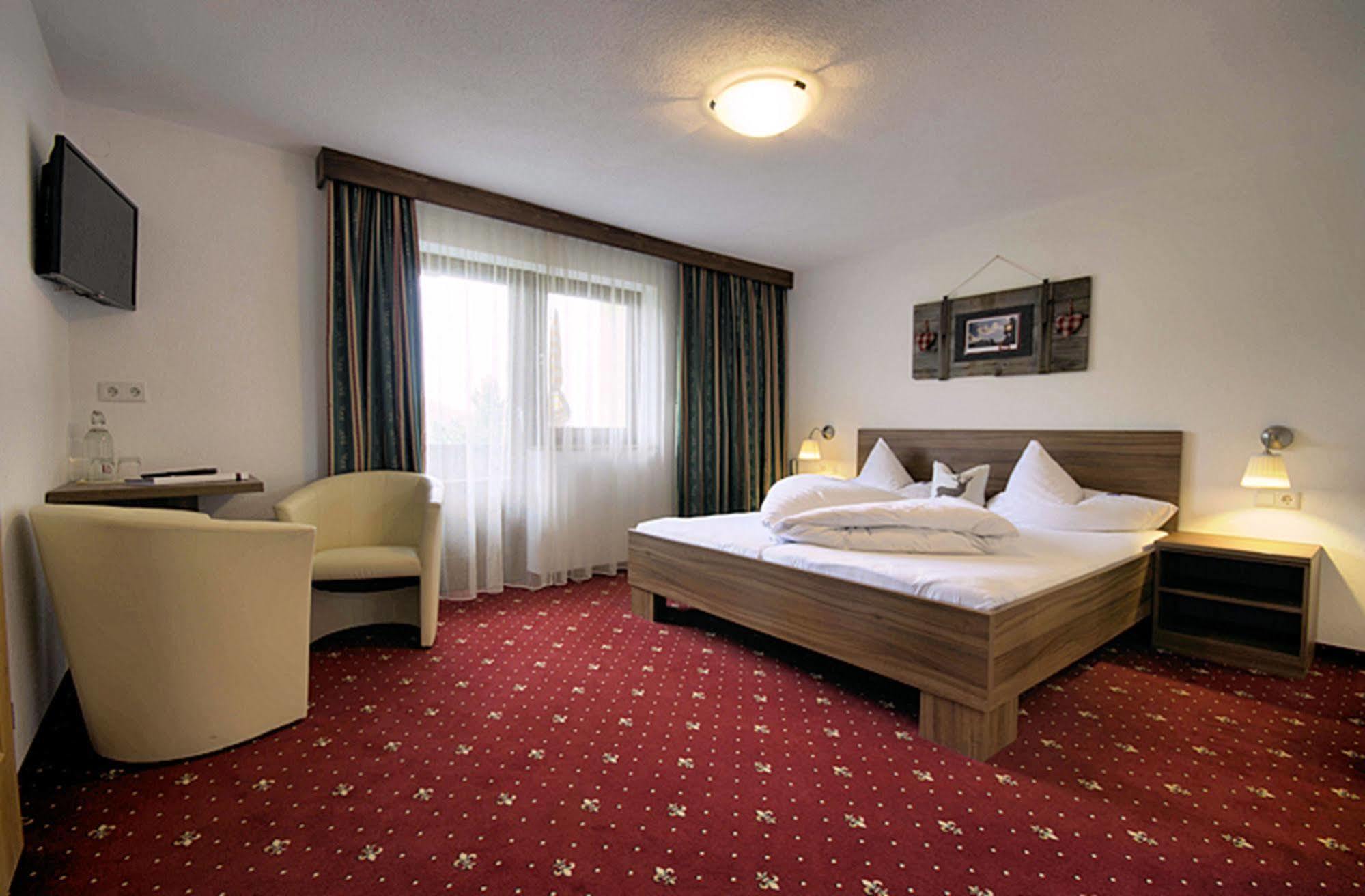 Gaestehaus Hackl Sautens Buitenkant foto