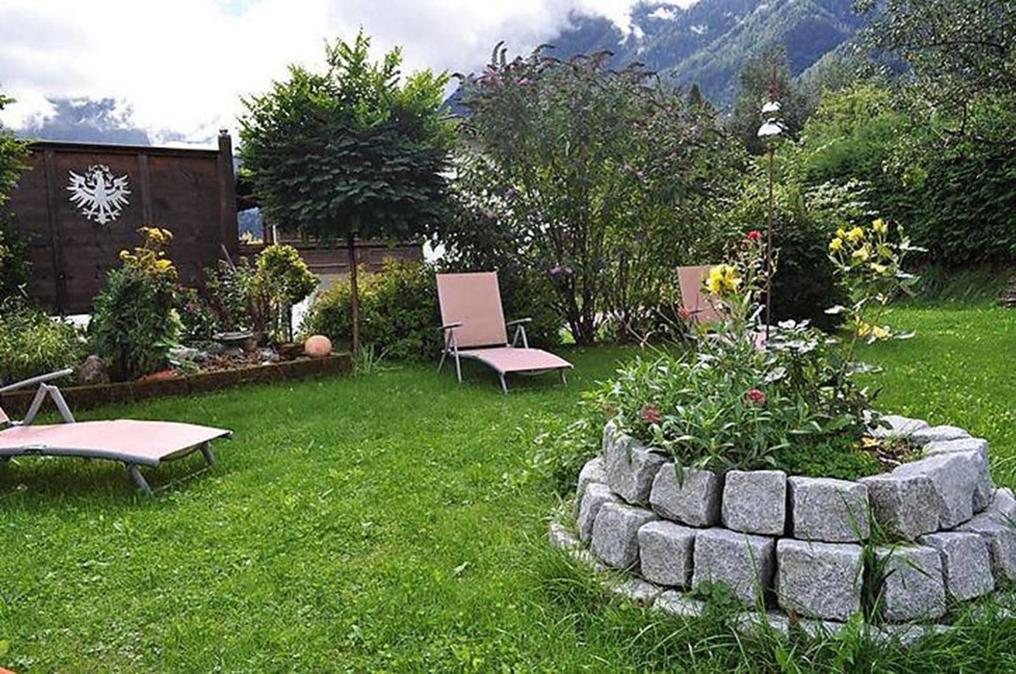 Gaestehaus Hackl Sautens Buitenkant foto